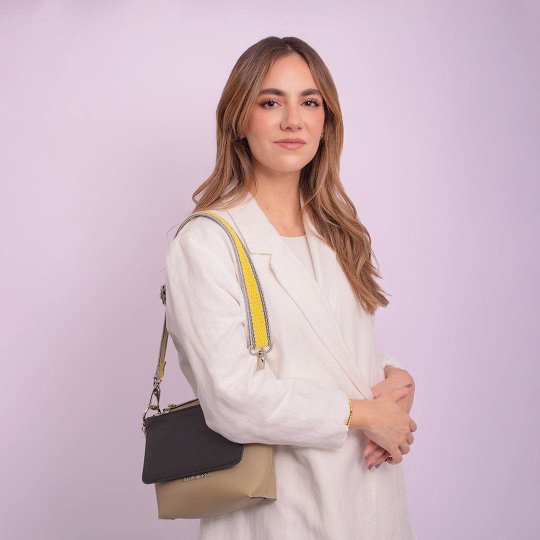 COMPLETE BEIGE | WALLET NEGRA | STRAP AMARILLO - Rio de Hilares