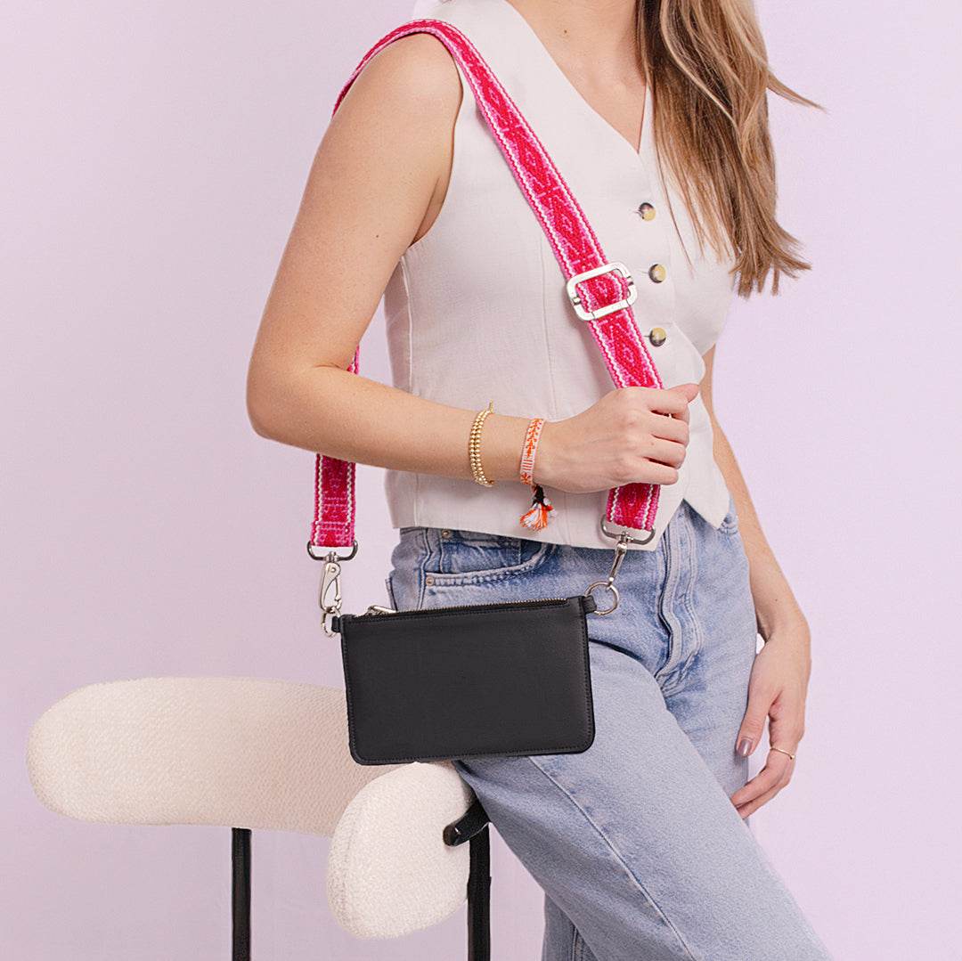 WALLET NEGRA | STRAP ROSA CON ROJO - Rio de Hilares