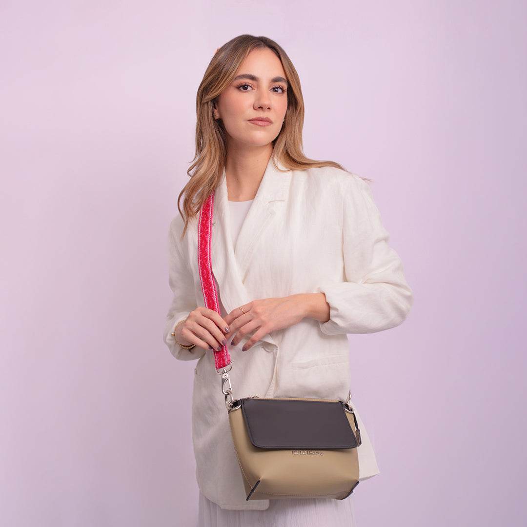COMPLETE BEIGE | WALLET NEGRA | STRAP ROSA Y ROJO - Rio de Hilares