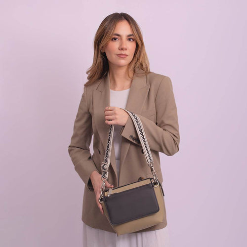 COMPLETE BEIGE | WALLET NEGRA | STRAP BLANCO Y NEGRO - Rio de Hilares