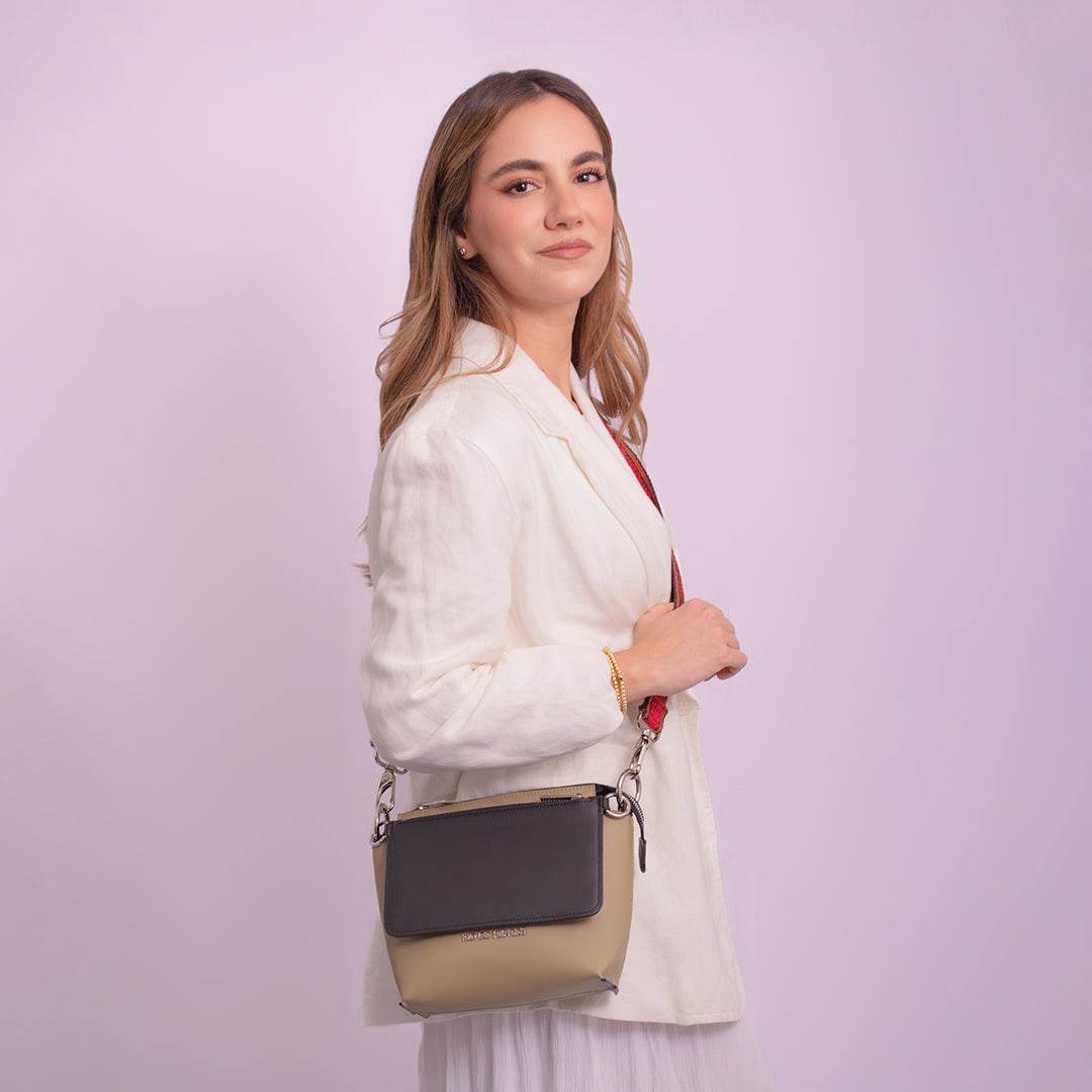 COMPLETE BEIGE | WALLET NEGRA | STRAP ROJO - Rio de Hilares