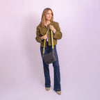 COMPLETE NEGRA | WALLET NEGRA | STRAP AMARILLO - Rio de Hilares