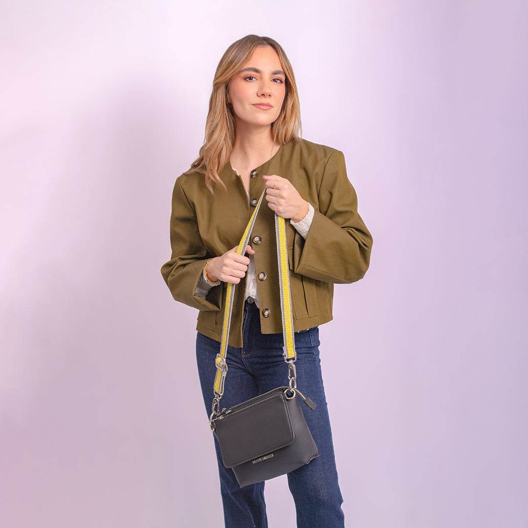 COMPLETE NEGRA | WALLET NEGRA | STRAP AMARILLO - Rio de Hilares