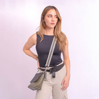 COMPLETE VERDE | WALLET NEGRA | STRAP BLANCO Y NEGRO - Rio de Hilares