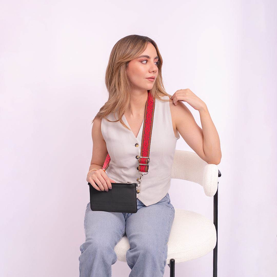 WALLET NEGRA | STRAP ROJO - Rio de Hilares
